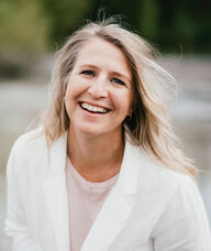 Book an Appointment with Isabel Lindemann for Osteopathy