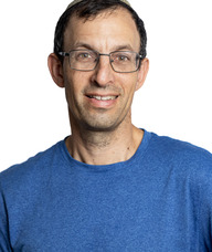 Book an Appointment with Avi Dzik for Massage Therapy עסוי ) מסאג)