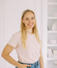 Book an Appointment with Simone Nitzan for Massage Therapy