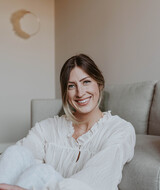 Book an Appointment with Laura Laracy at Bloom Counselling Services- Milton