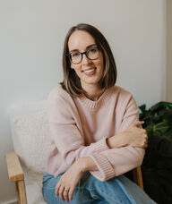 Book an Appointment with Aveeve McLaughlin, MSW, RSW for Therapy and Counselling